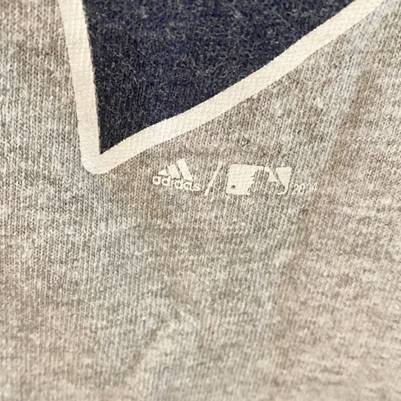 Adidas New York Yankees Short Sleeve T-shirt Size XL - Picture 8 of 11